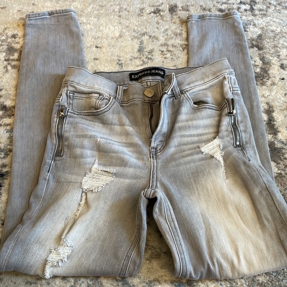 Express High Rise - Picture 1 of 4